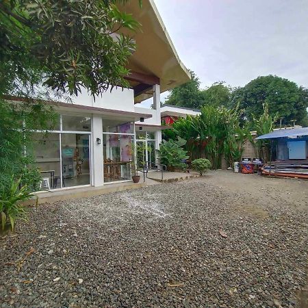 Frachette'S Bed & Breakfast Puerto Princesa Exterior foto